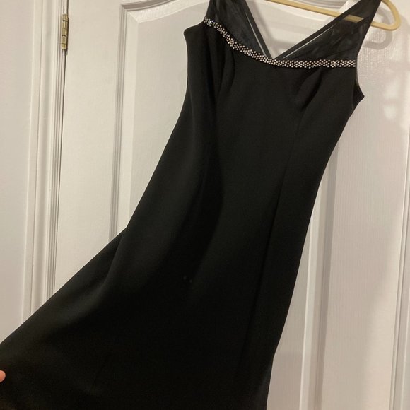 EVAN-PICONE black dress. Size 8 - Picture 1 of 7